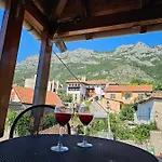Castle - Inside,voga Guesthause Krujë