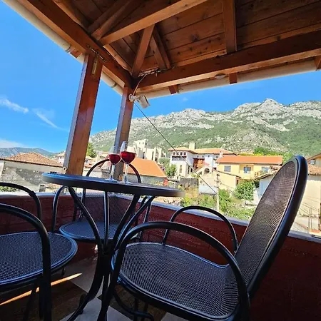 Castle - Inside,voga Guesthause 3* Krujë