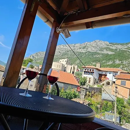 Castle - Inside,voga Guesthause 3* Krujë