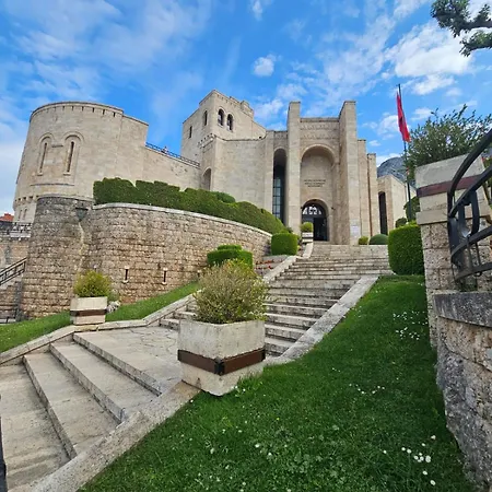 Castle - Inside,voga Guesthause