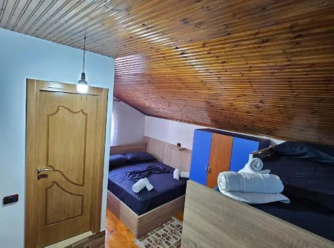 Penzion Castle - Inside,voga Guesthause Krujë