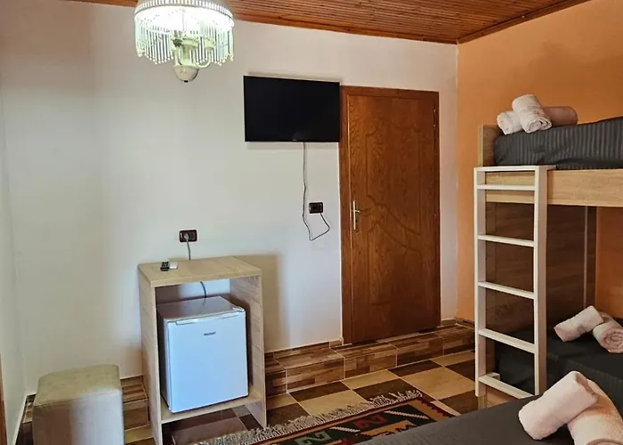 Castle - Inside,voga Guesthause 3* Kruje