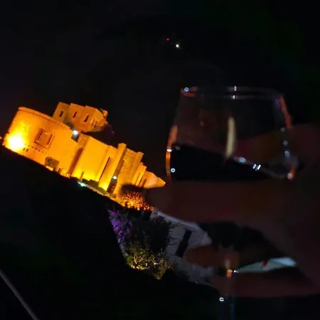 Castle - Inside,voga Guesthause Гостевой дом Круя