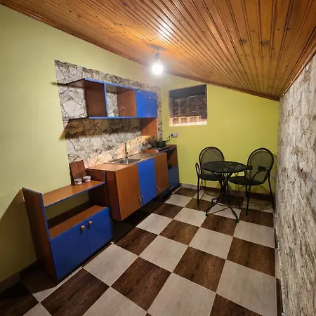 Castle - Inside,voga Guesthause 3* Круя
